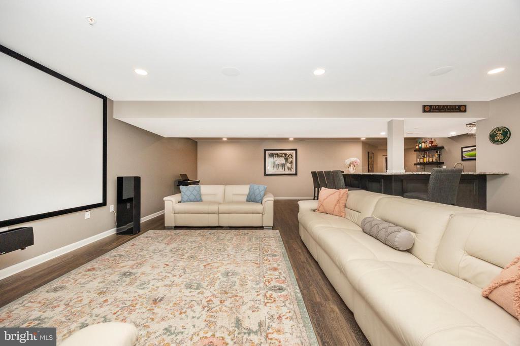 6201 PAYTON WAY