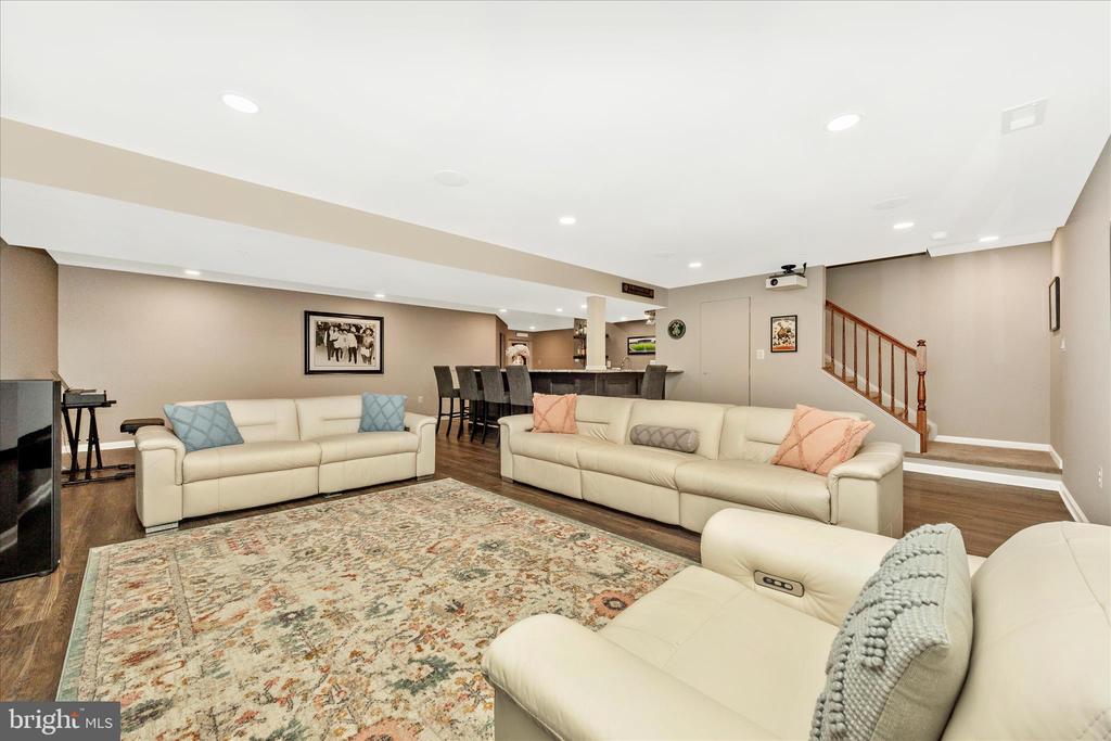 6201 PAYTON WAY