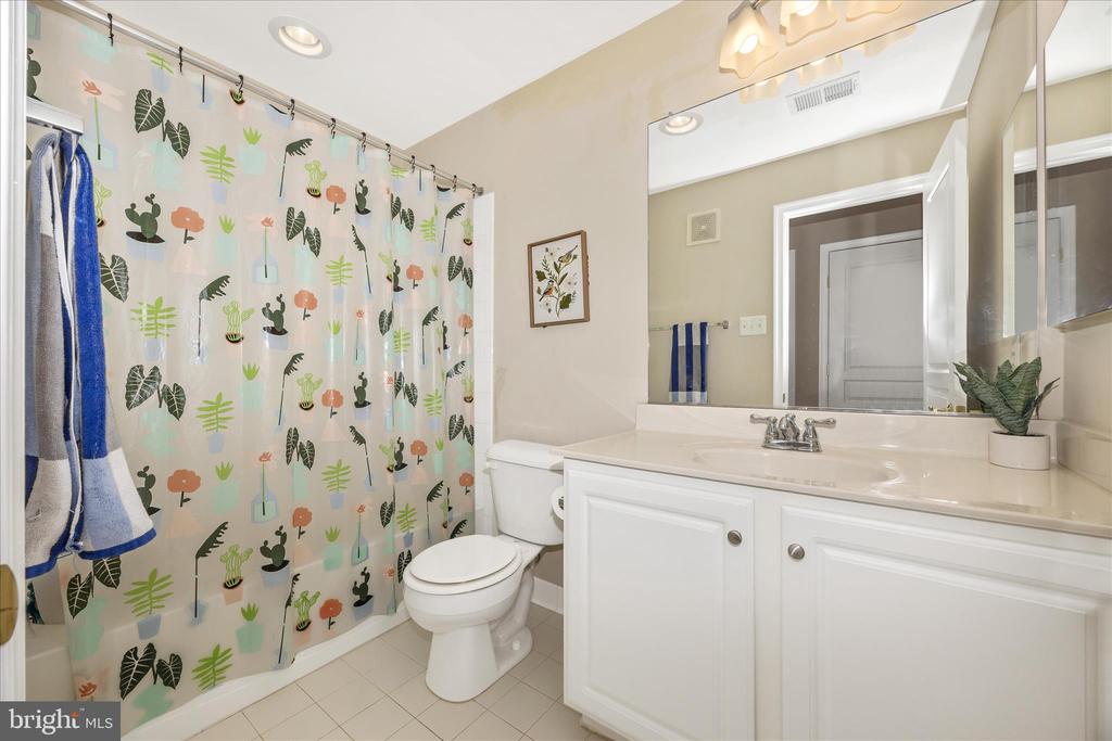 1788 POOLSIDE WAY A 21-A