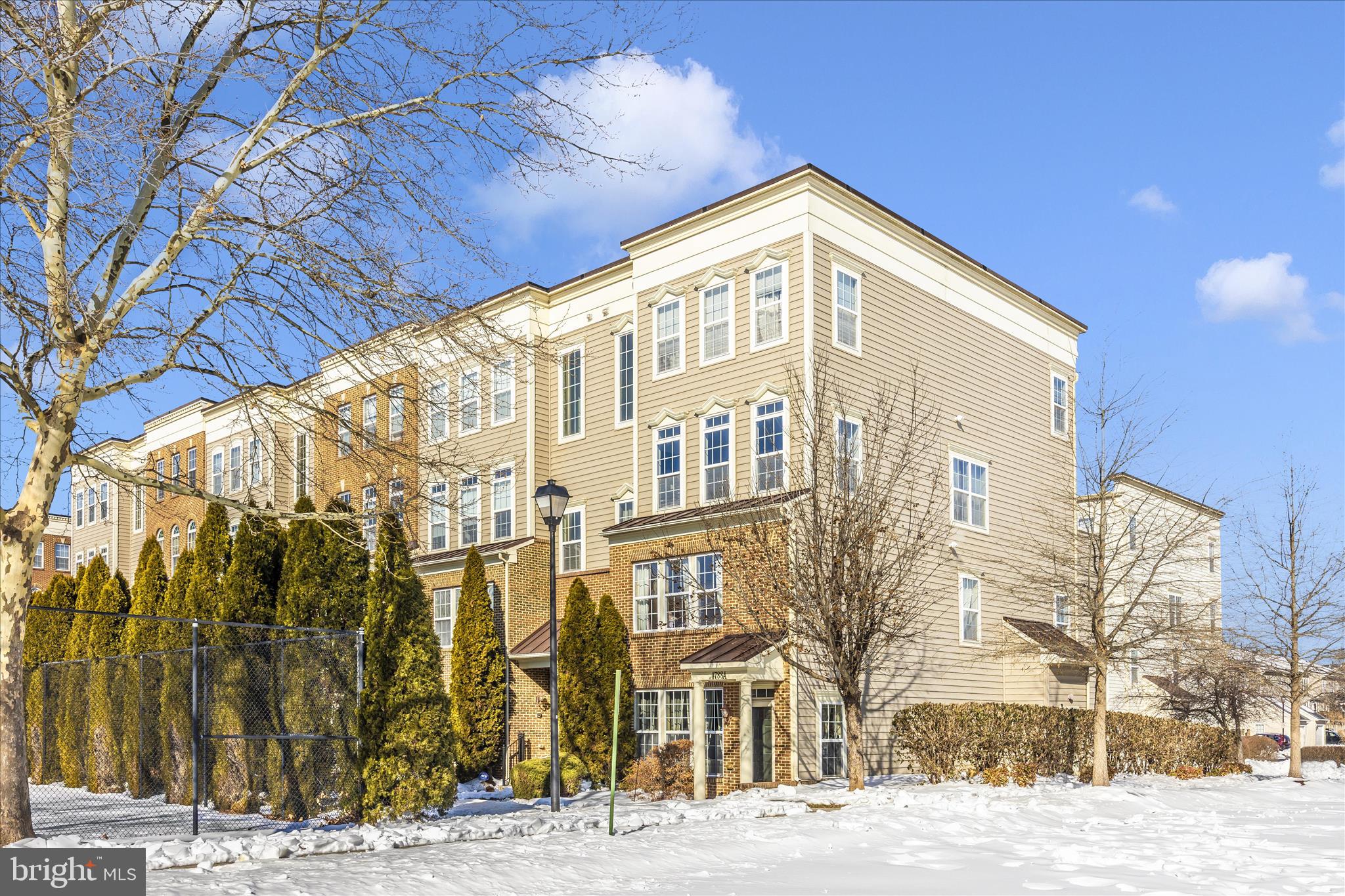 1788 POOLSIDE WAY A 21-A