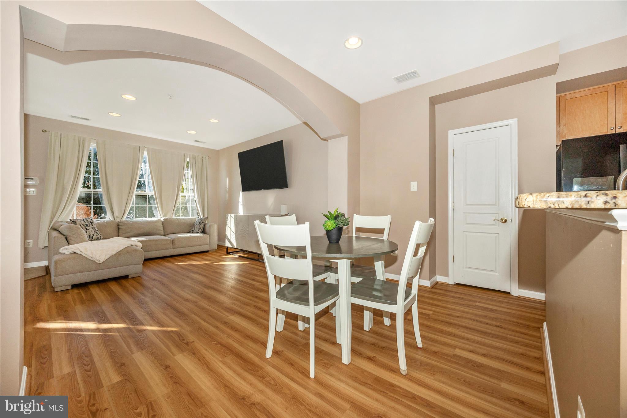 1788 POOLSIDE WAY A 21-A