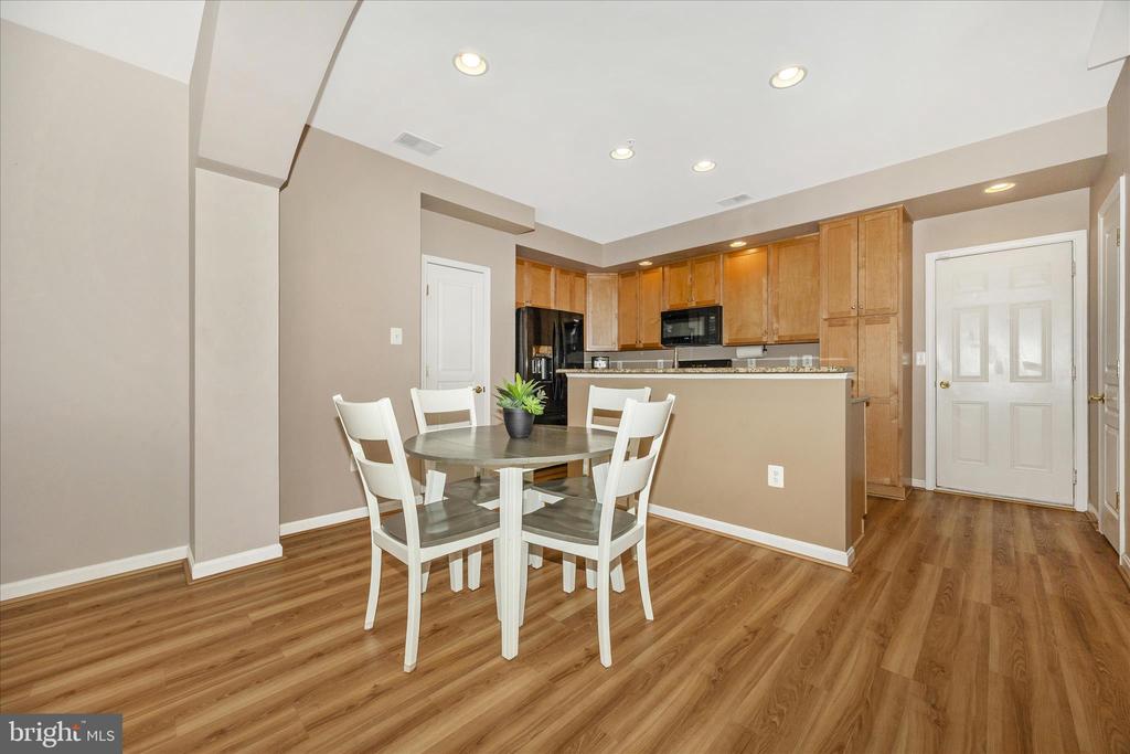 1788 POOLSIDE WAY A 21-A