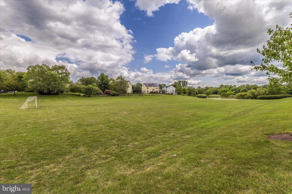 1788 POOLSIDE WAY A 21-A