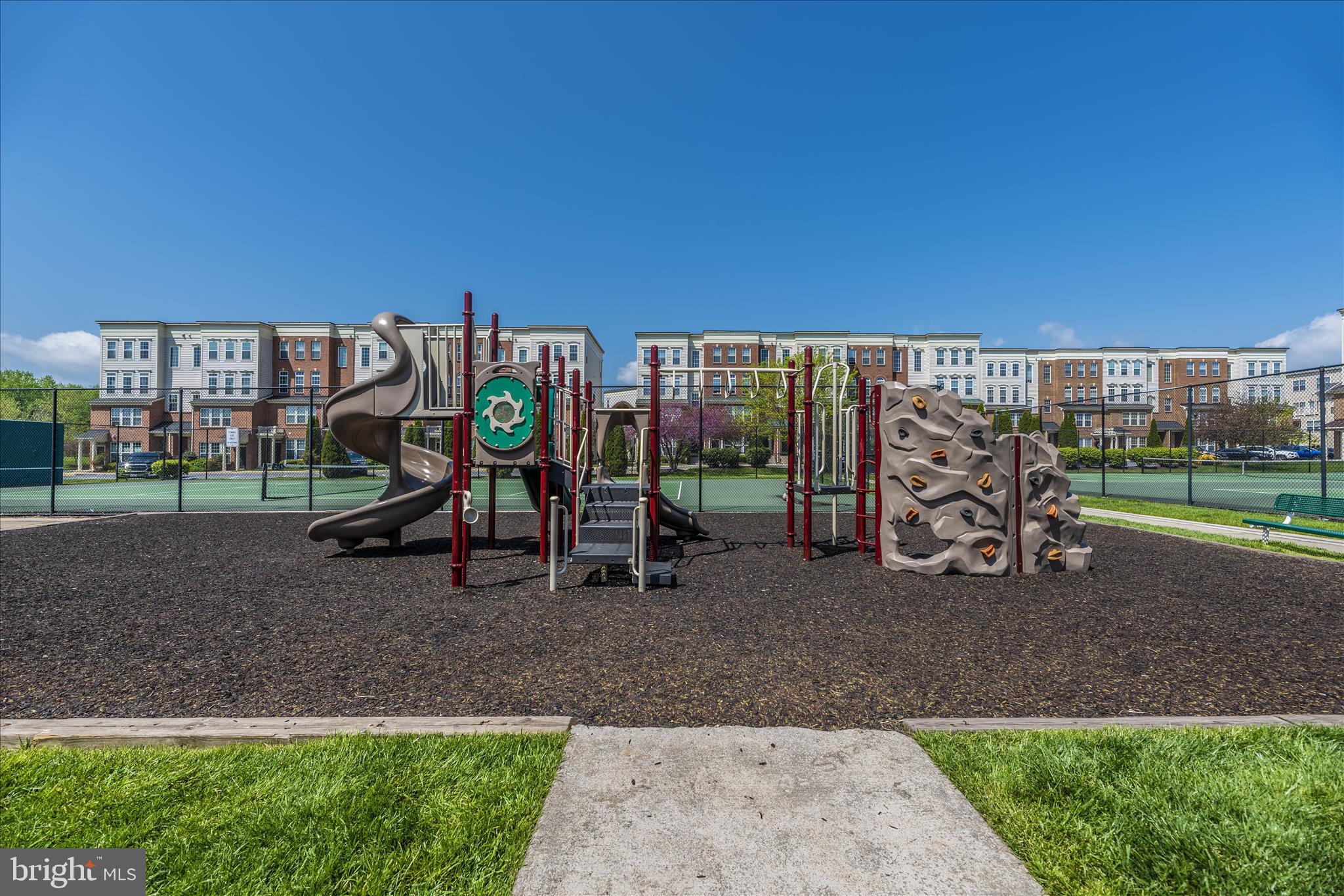 1788 POOLSIDE WAY A 21-A