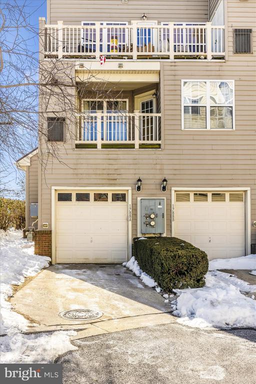 1788 POOLSIDE WAY A 21-A