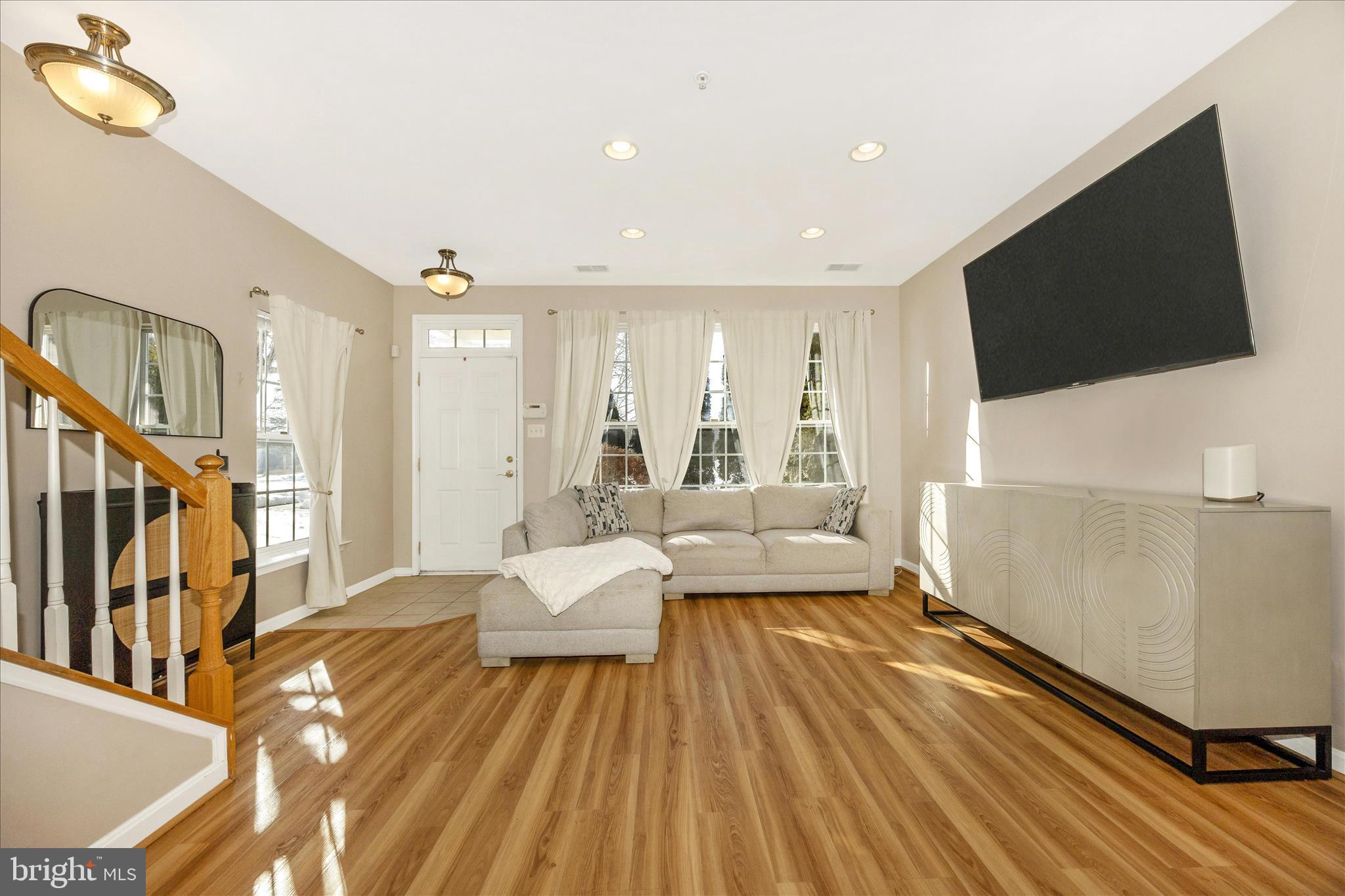 1788 POOLSIDE WAY A 21-A