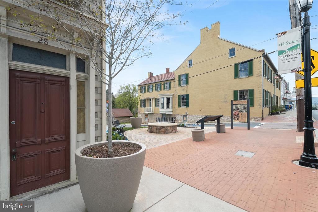 4209 MARYLAND COURT