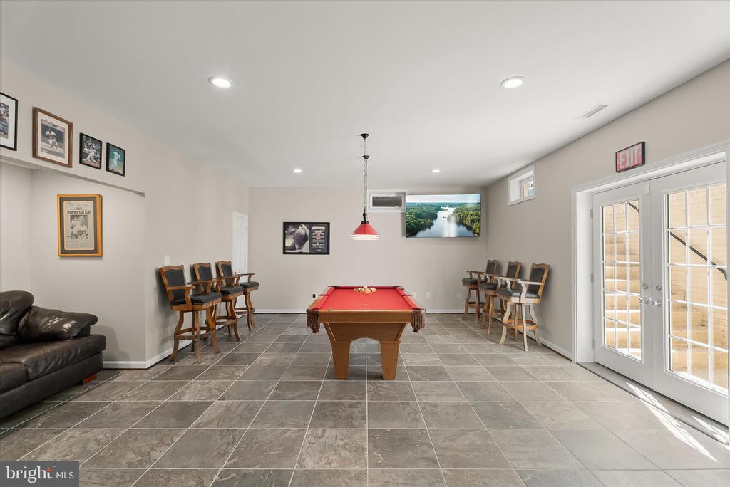4209 MARYLAND COURT