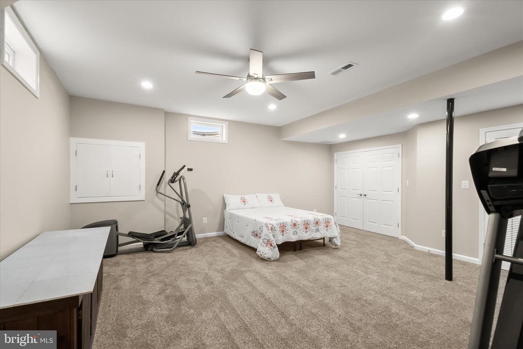 4209 MARYLAND COURT