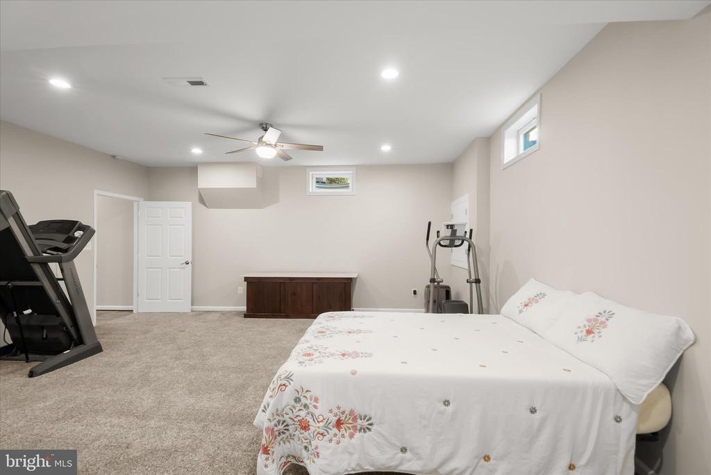4209 MARYLAND COURT