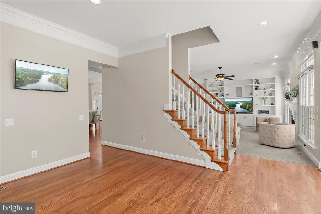 4209 MARYLAND COURT