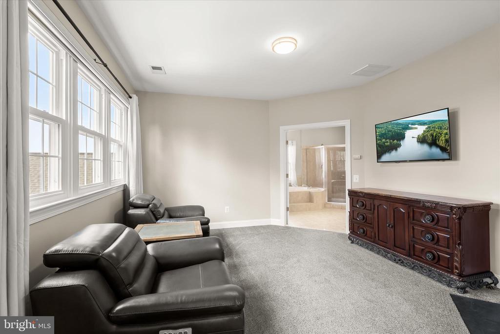 4209 MARYLAND COURT