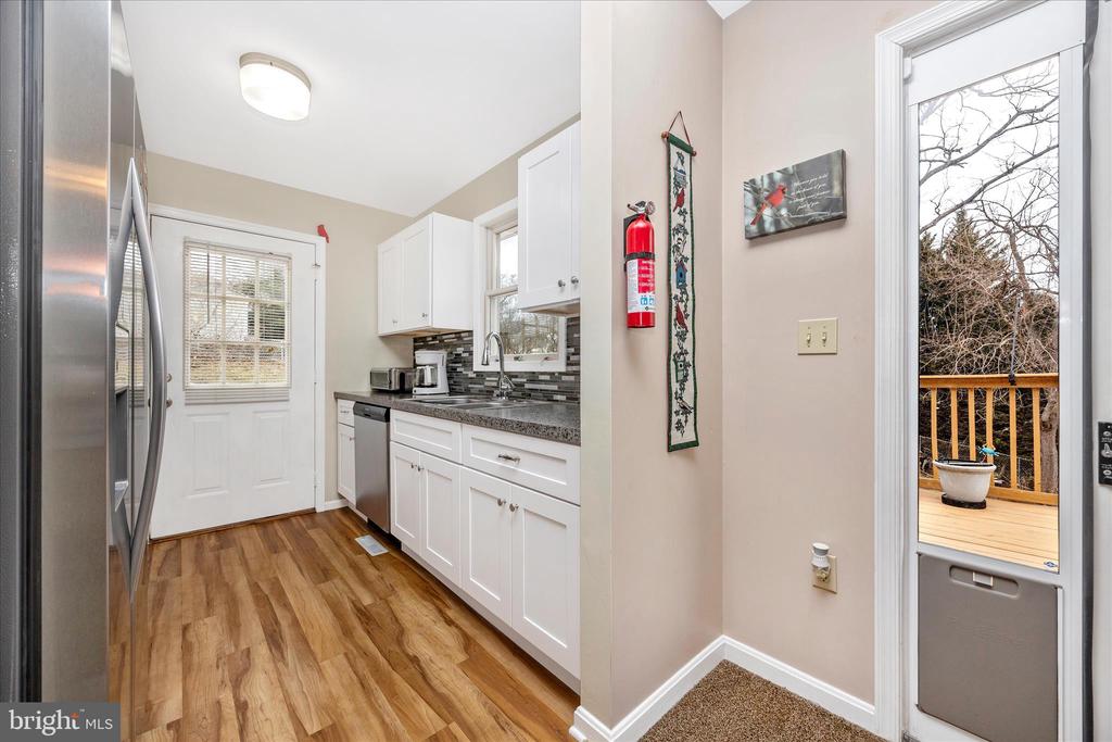 23 E F STREET