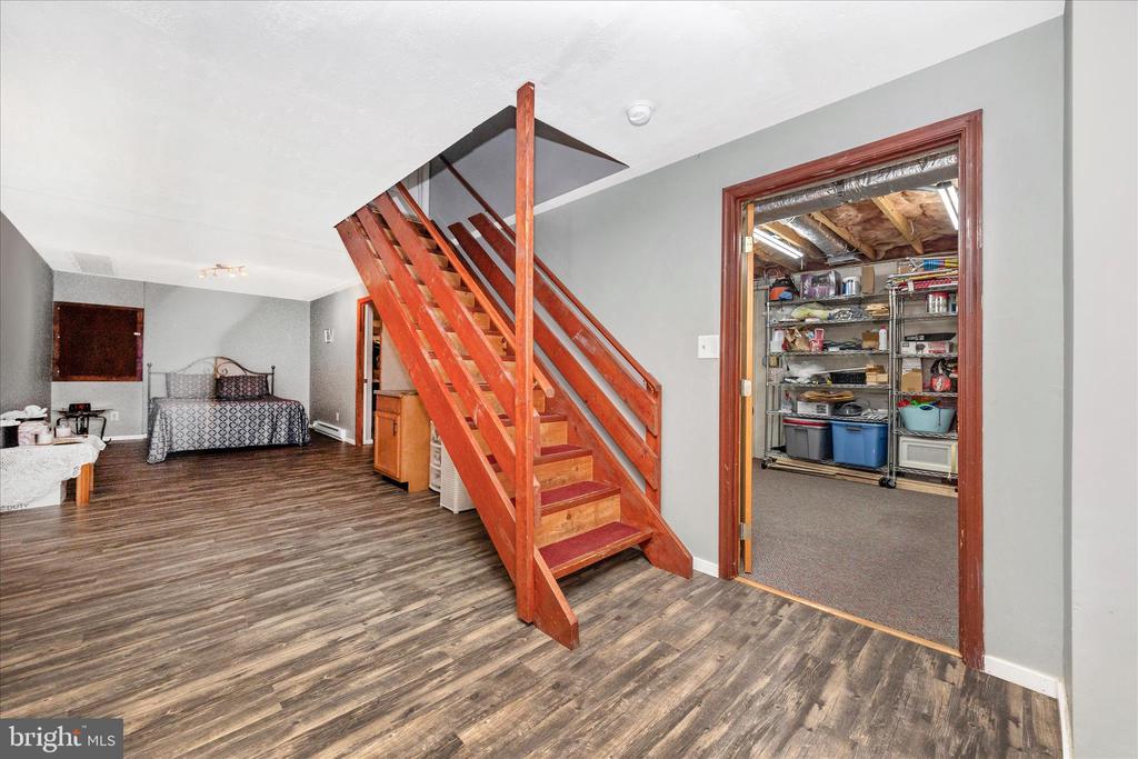 23 E F STREET