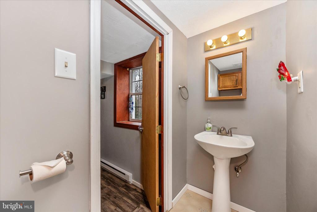 23 E F STREET