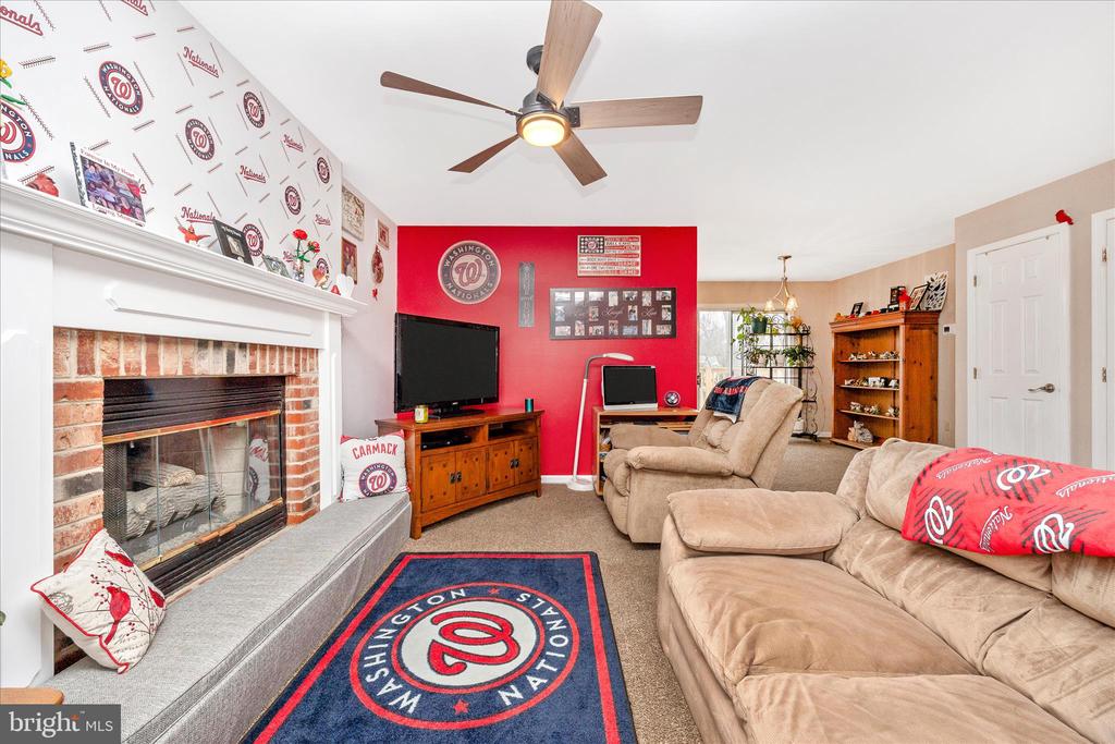 23 E F STREET