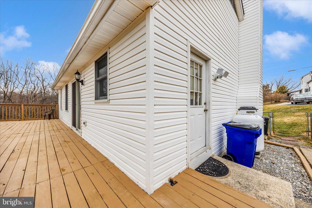 23 E F STREET