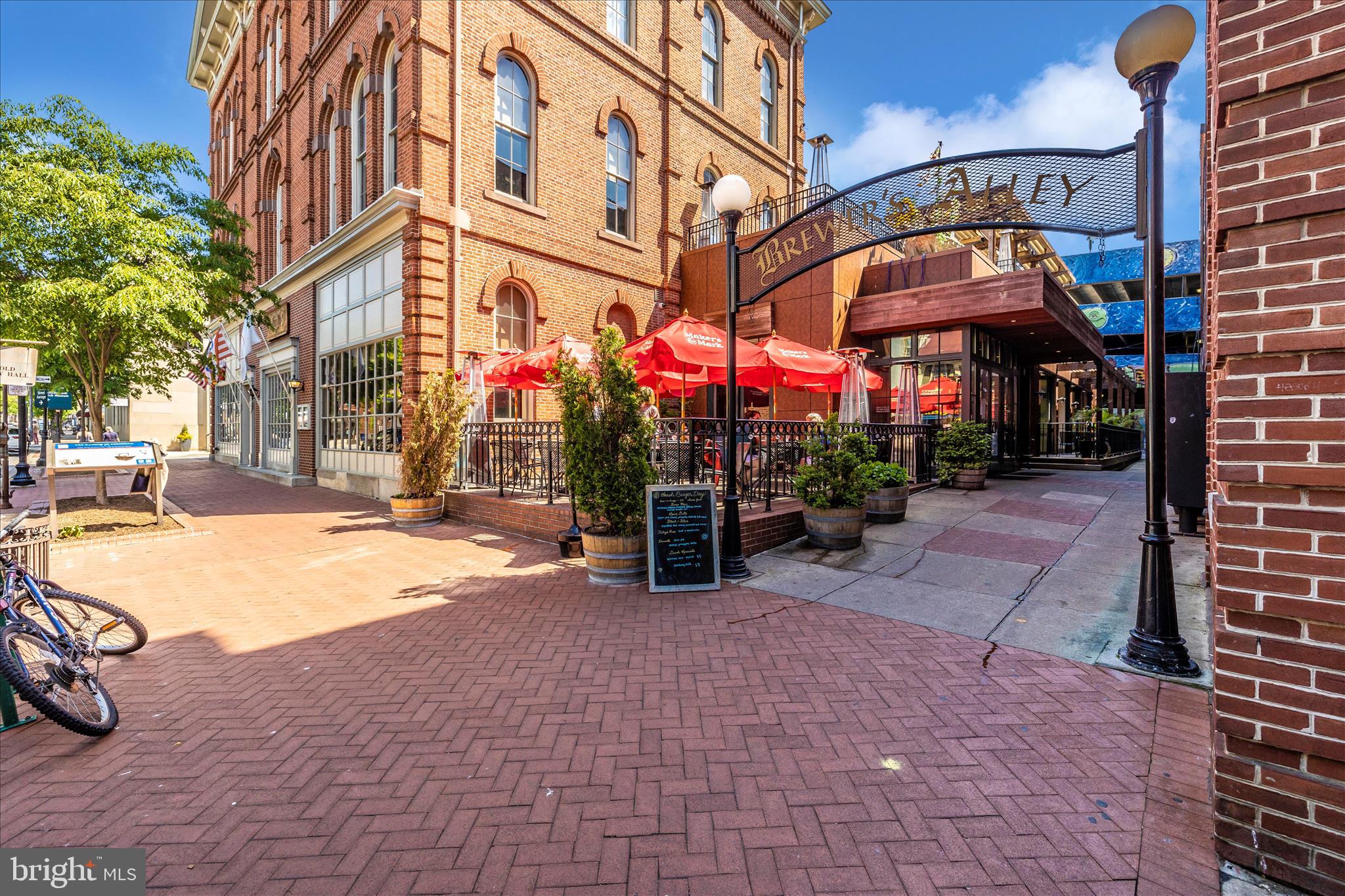 23-25-27 S MARKET STREET