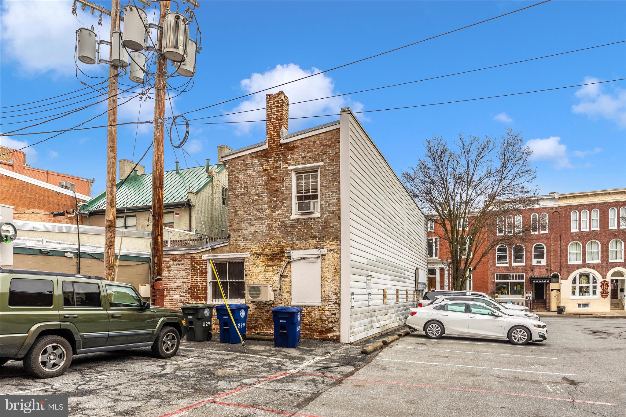 23-25-27 S MARKET STREET