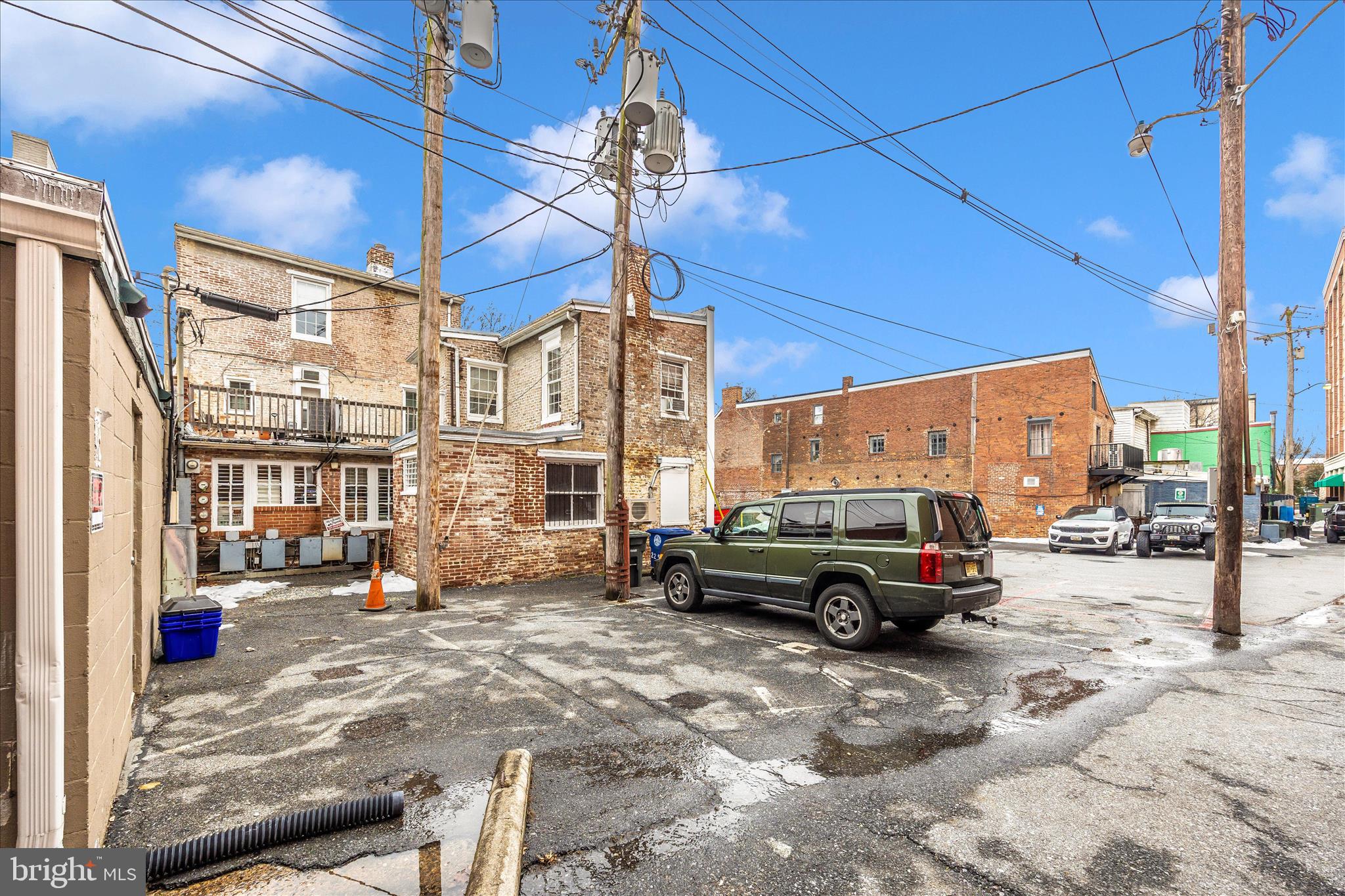 23-25-27 S MARKET STREET