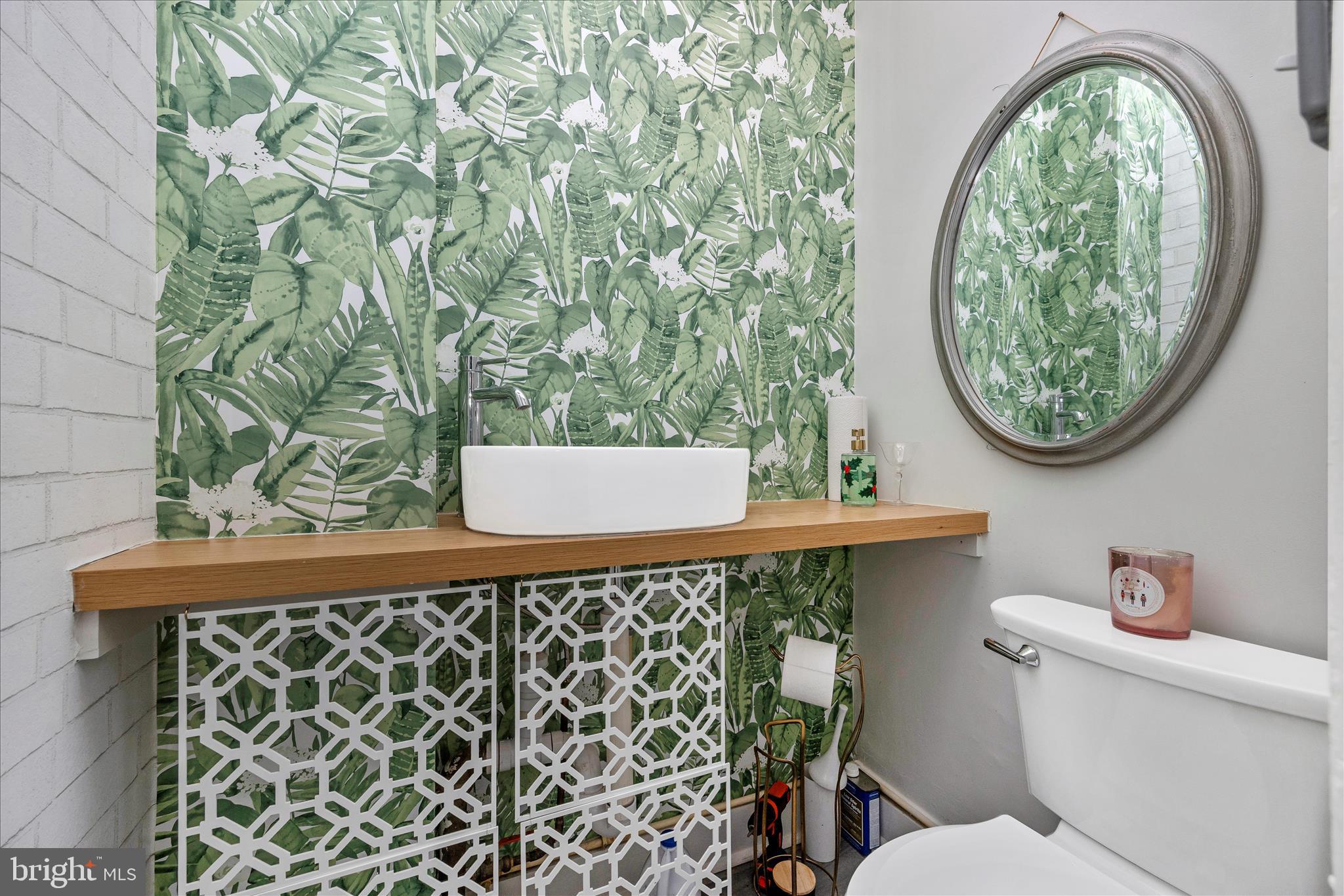 23-25-27 S MARKET STREET