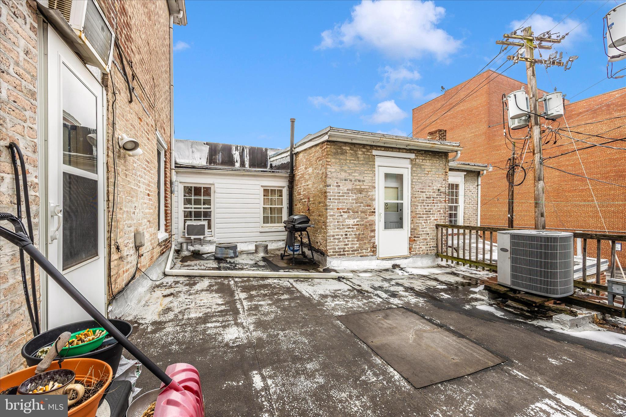 23-25-27 S MARKET STREET