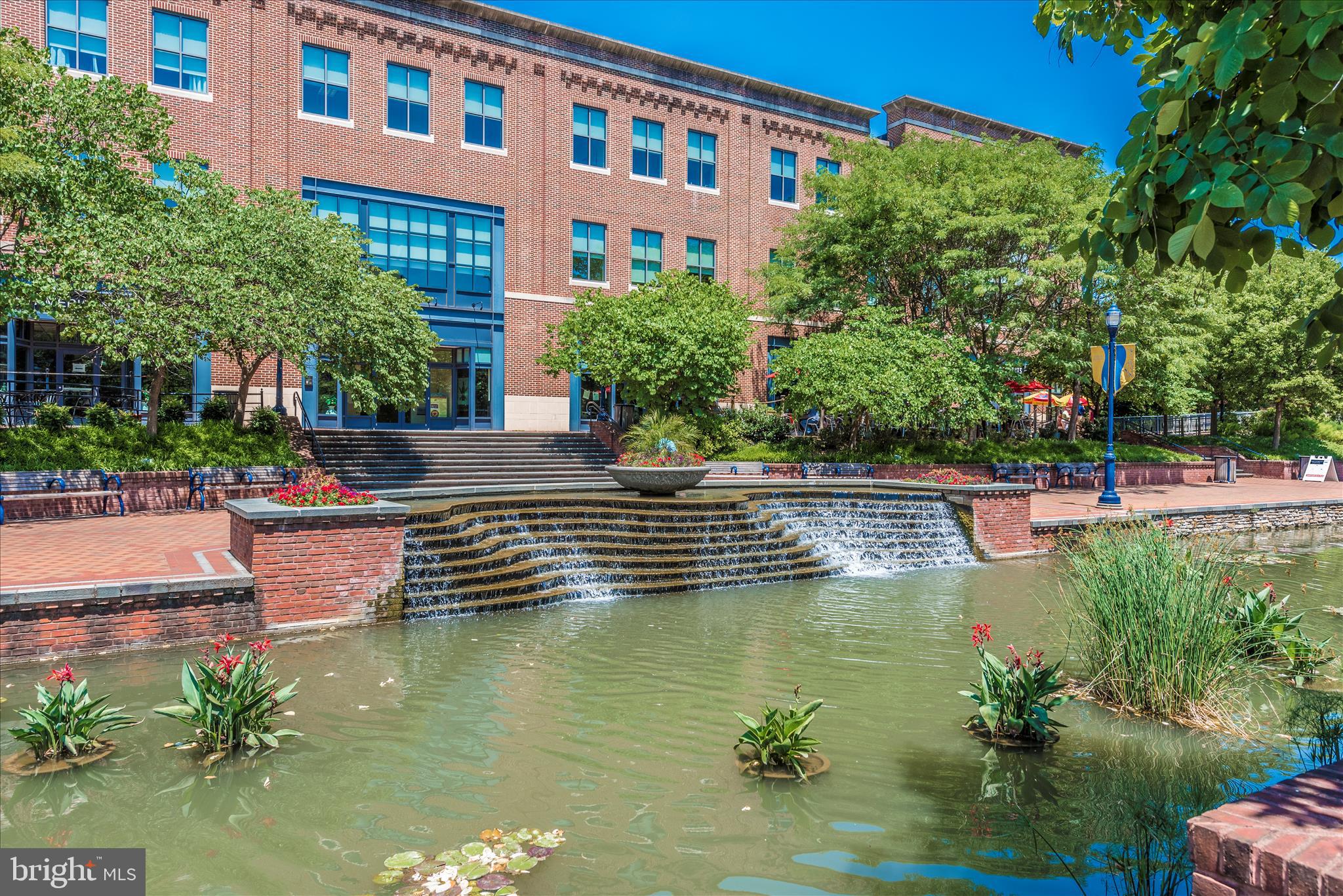 23-25-27 S MARKET STREET