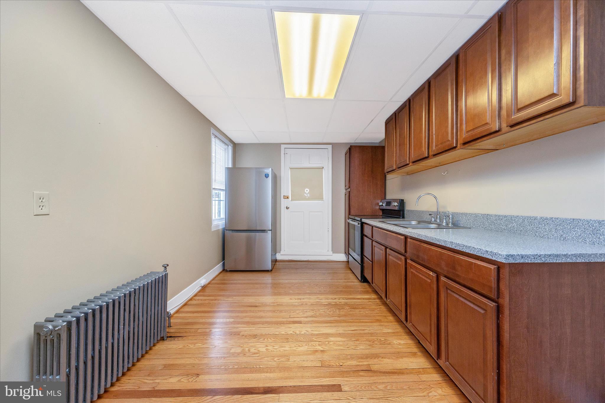 23-25-27 S MARKET STREET