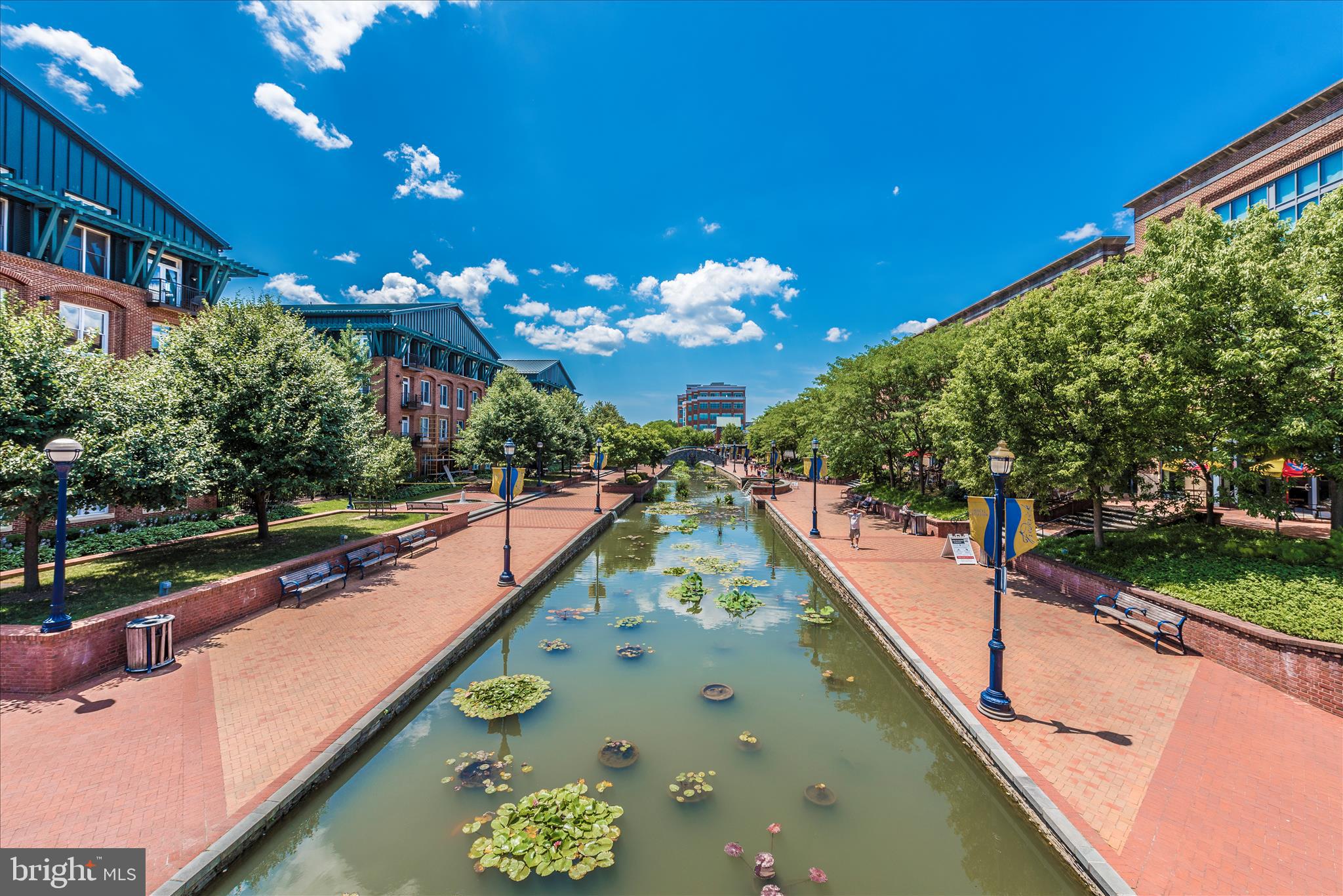 23-25-27 S MARKET STREET