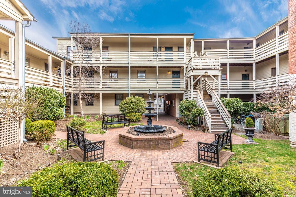 103 S MARKET STREET 301