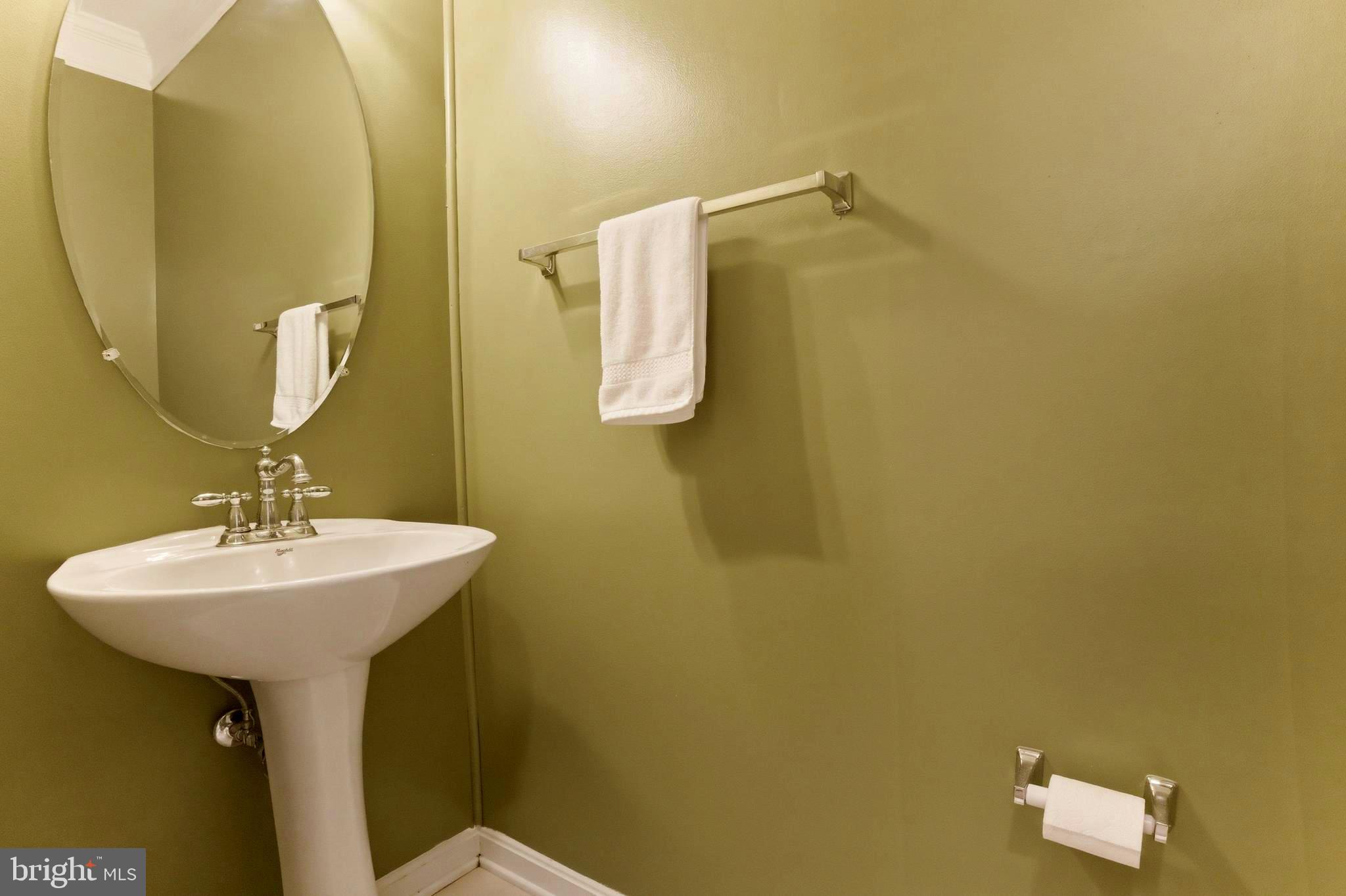 1791 WHEYFIELD DRIVE B 19-B