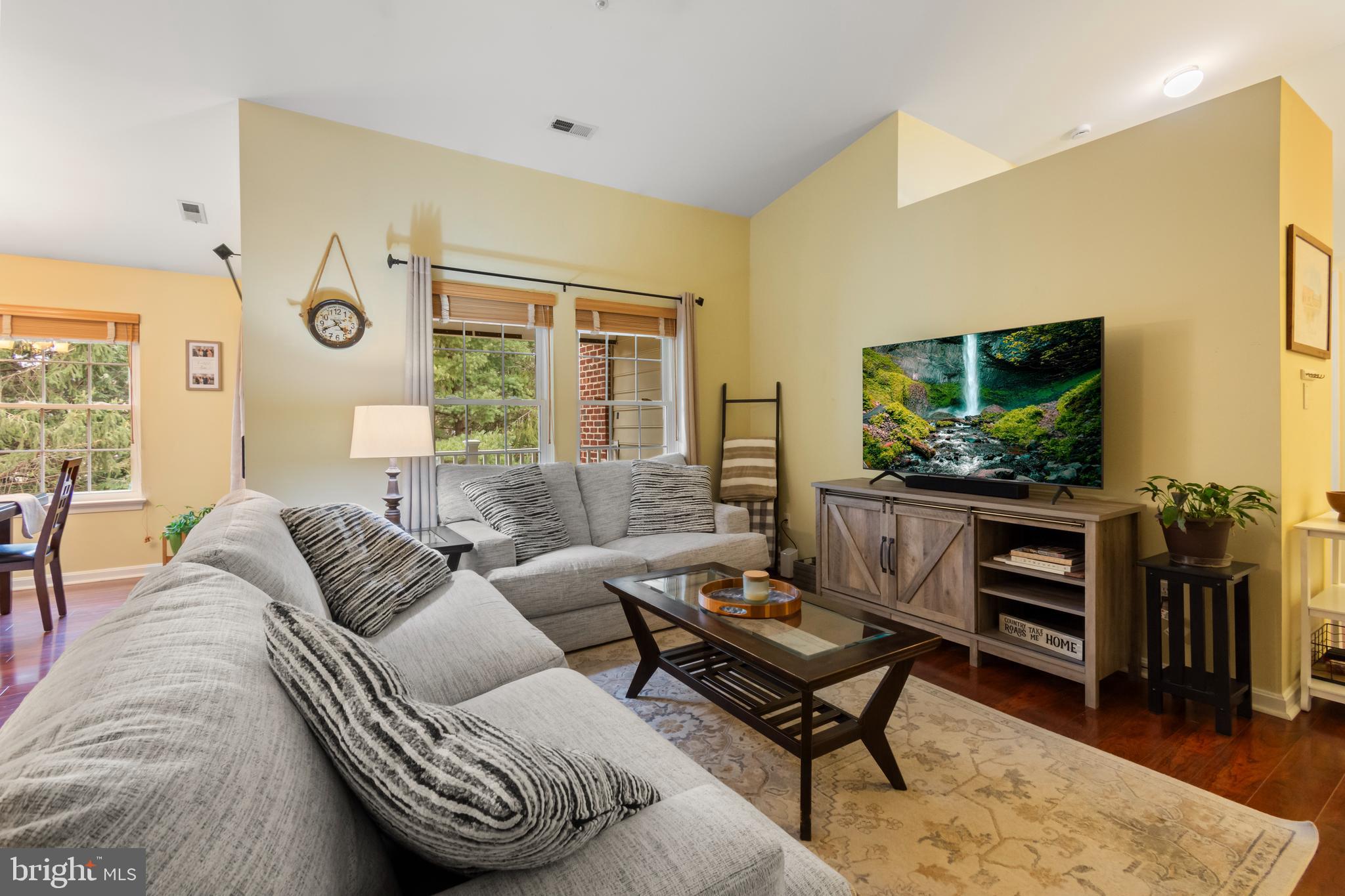 2406 ELLSWORTH WAY 3B