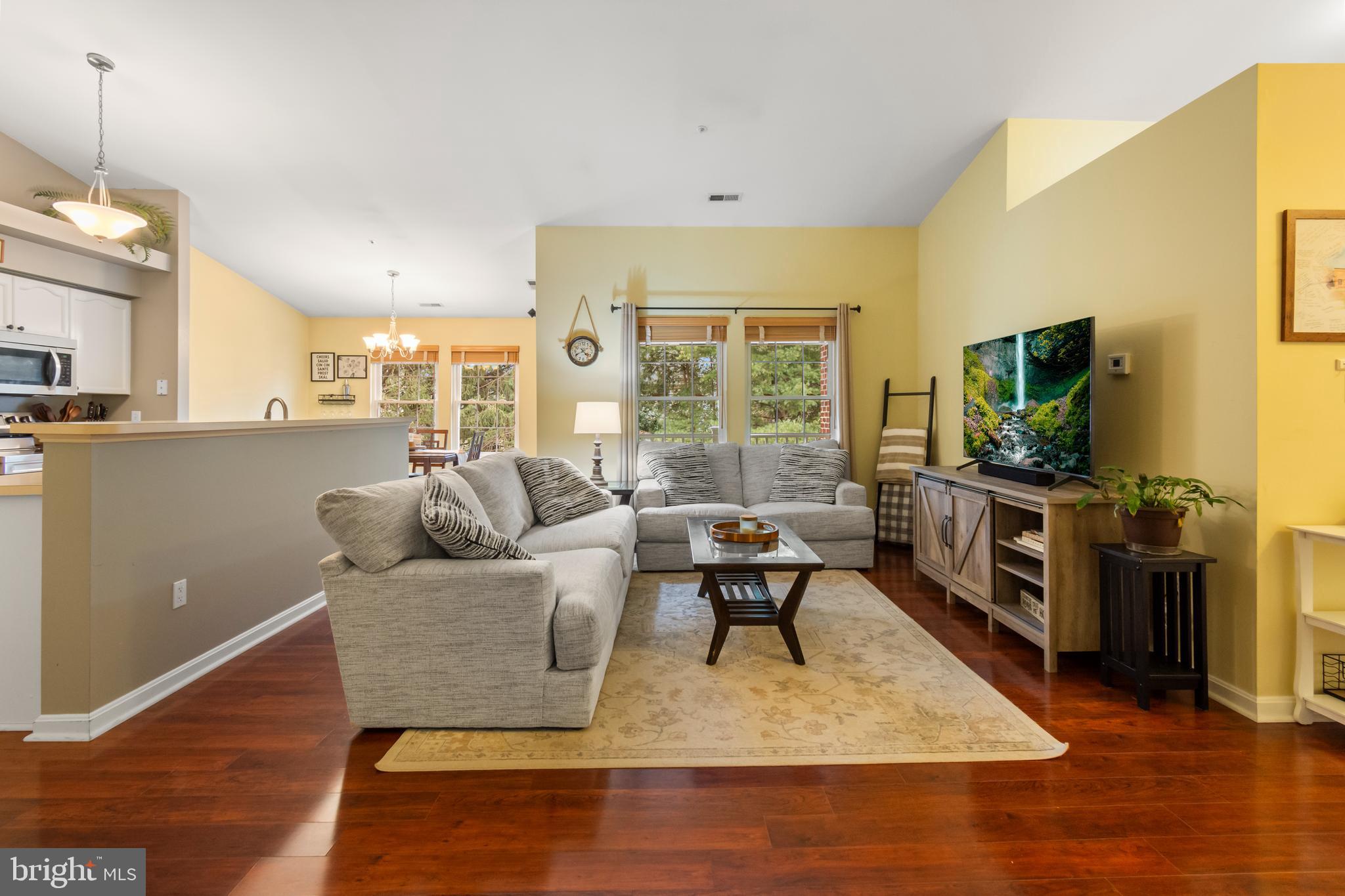 2406 ELLSWORTH WAY 3B