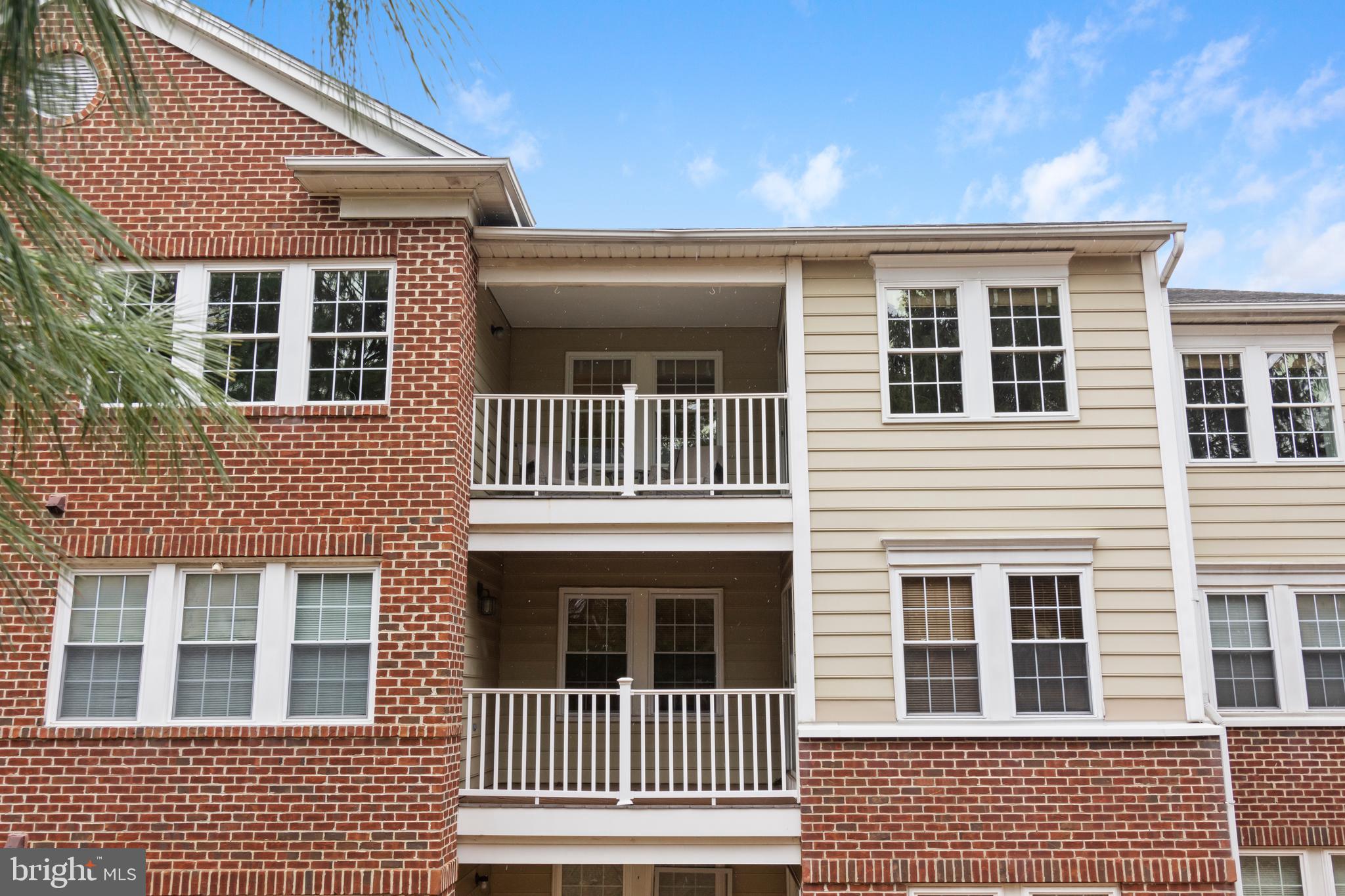 2406 ELLSWORTH WAY 3B