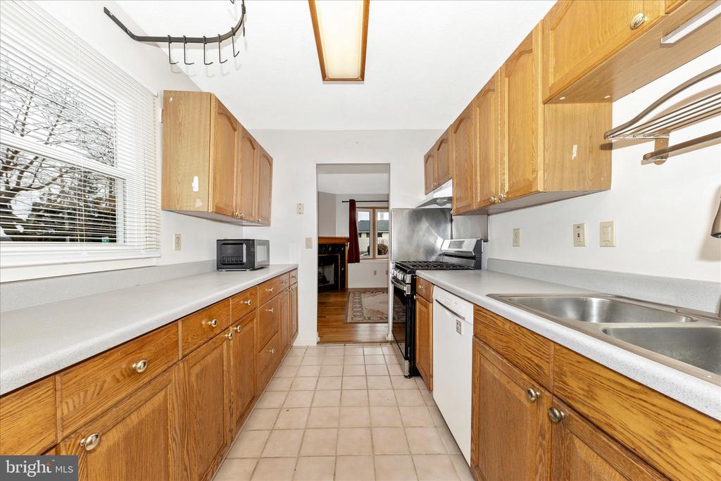 502 MILITARY ROAD