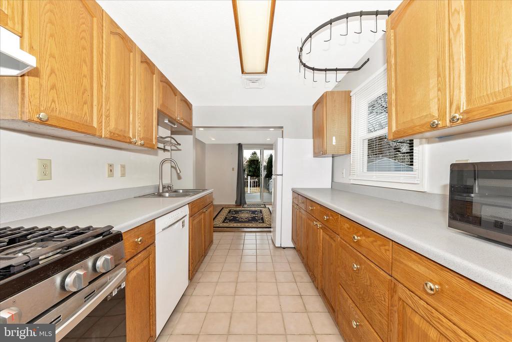 502 MILITARY ROAD