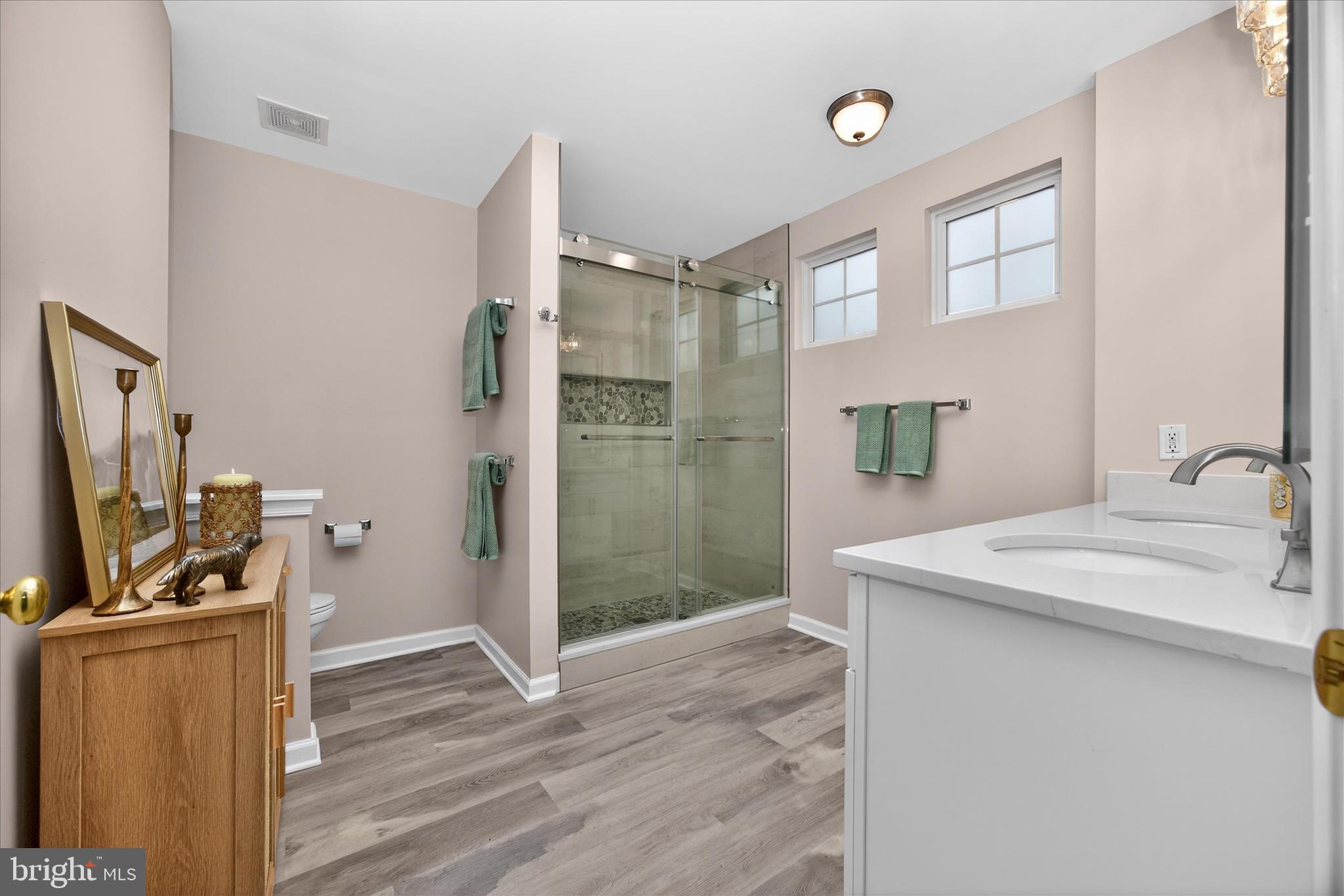 2105 TWIN PEAKS COURT