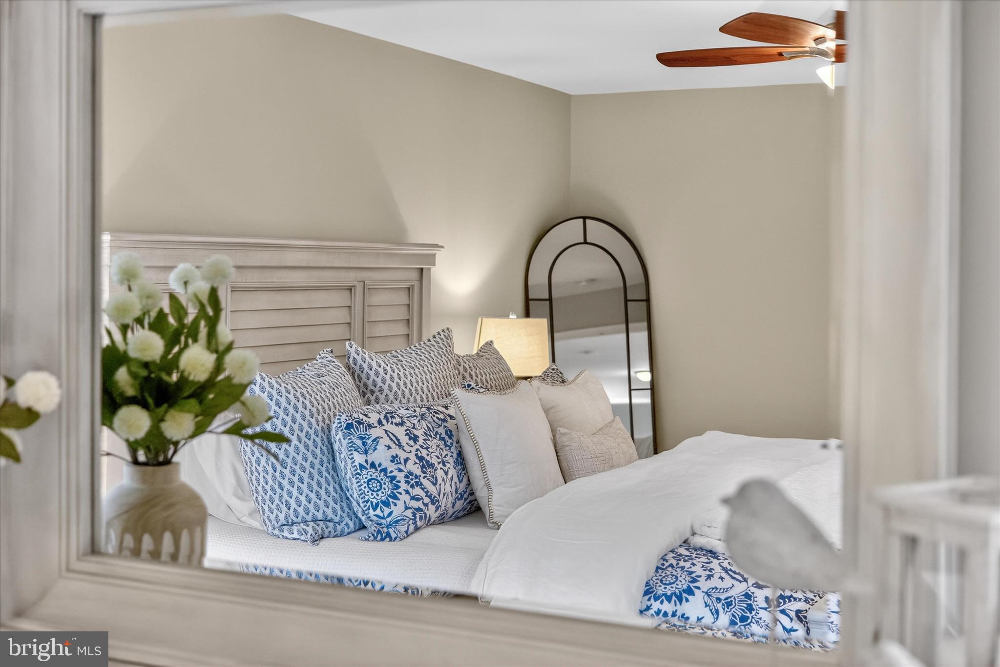 2105 TWIN PEAKS COURT