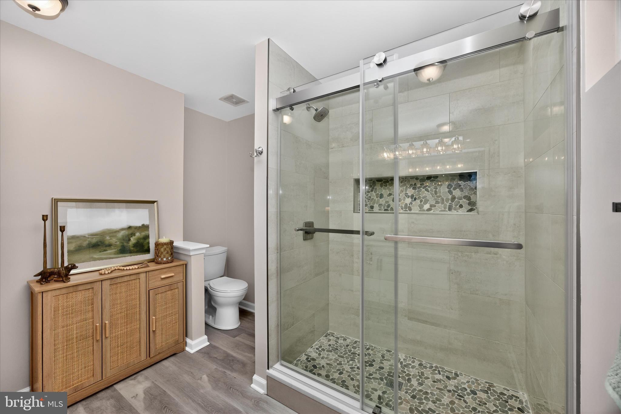 2105 TWIN PEAKS COURT