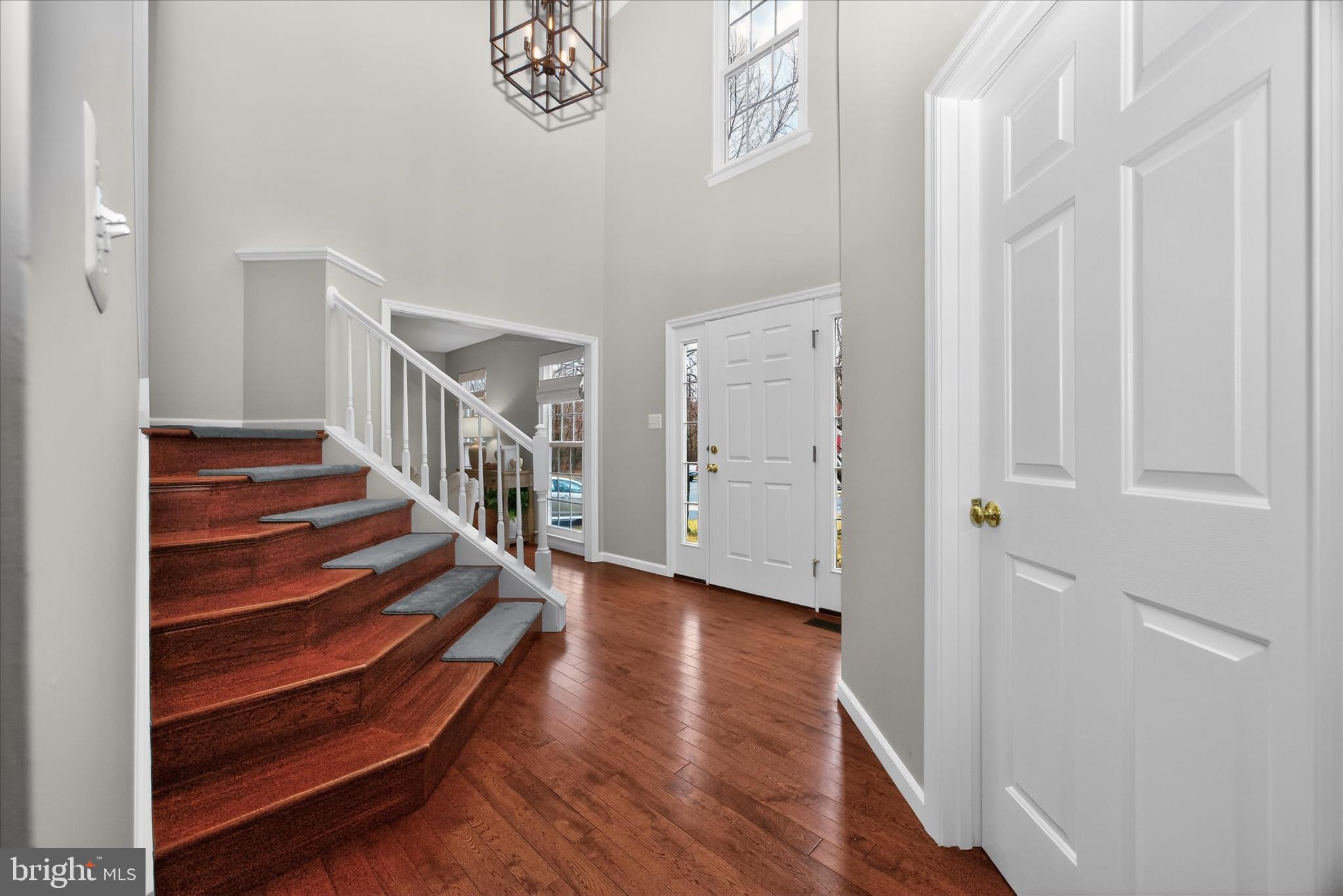 2105 TWIN PEAKS COURT