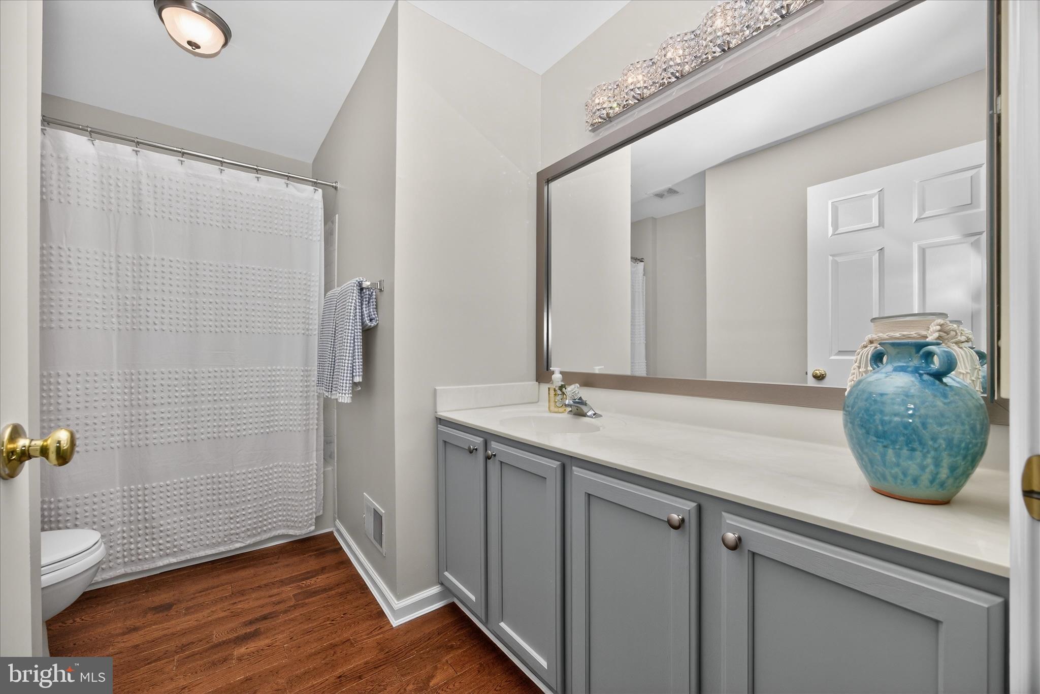 2105 TWIN PEAKS COURT