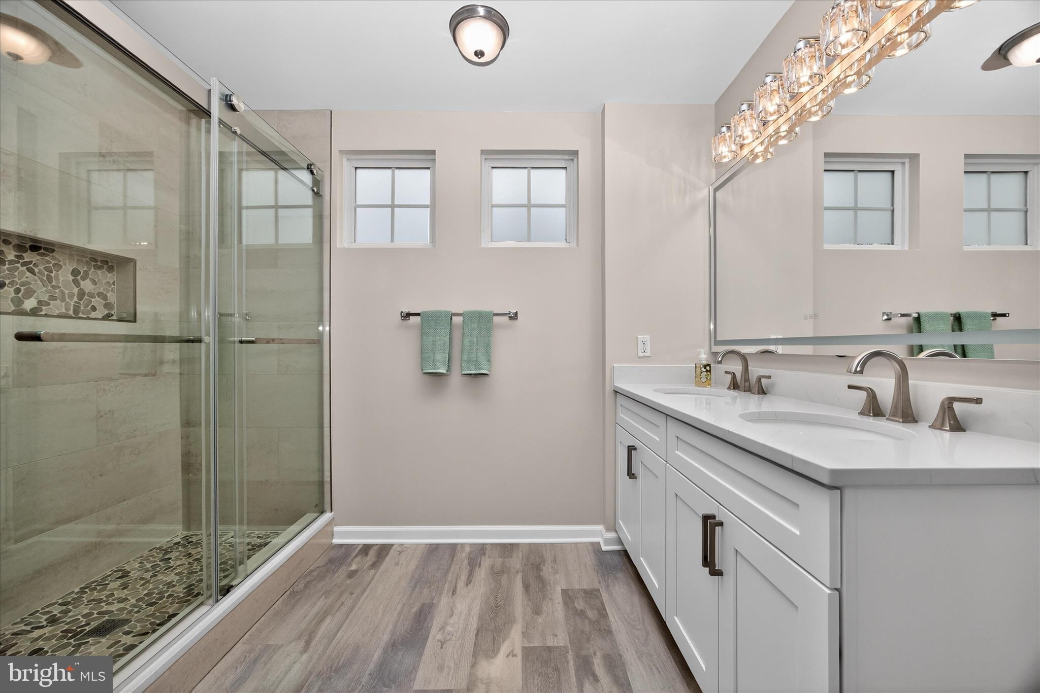 2105 TWIN PEAKS COURT