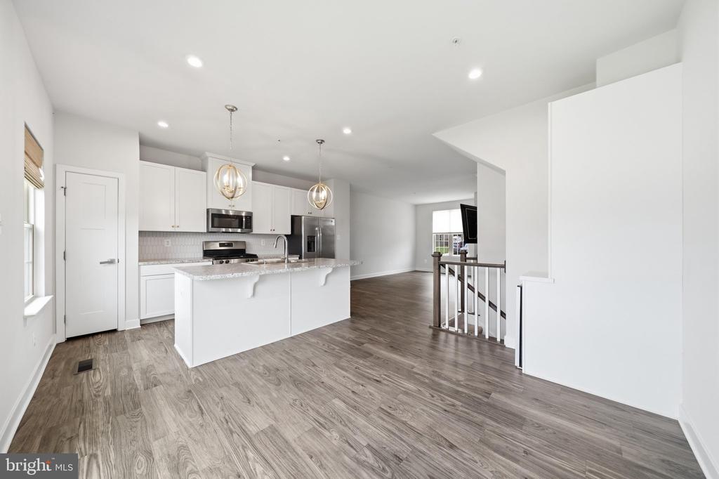 10704 LAMOKA LANE