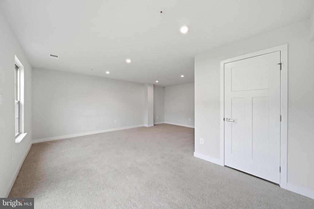 10704 LAMOKA LANE