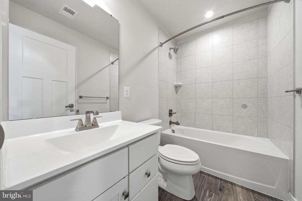 10704 LAMOKA LANE