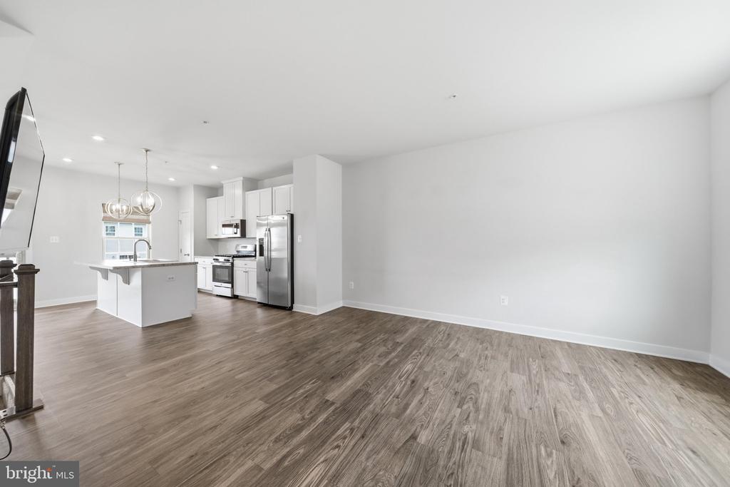 10704 LAMOKA LANE
