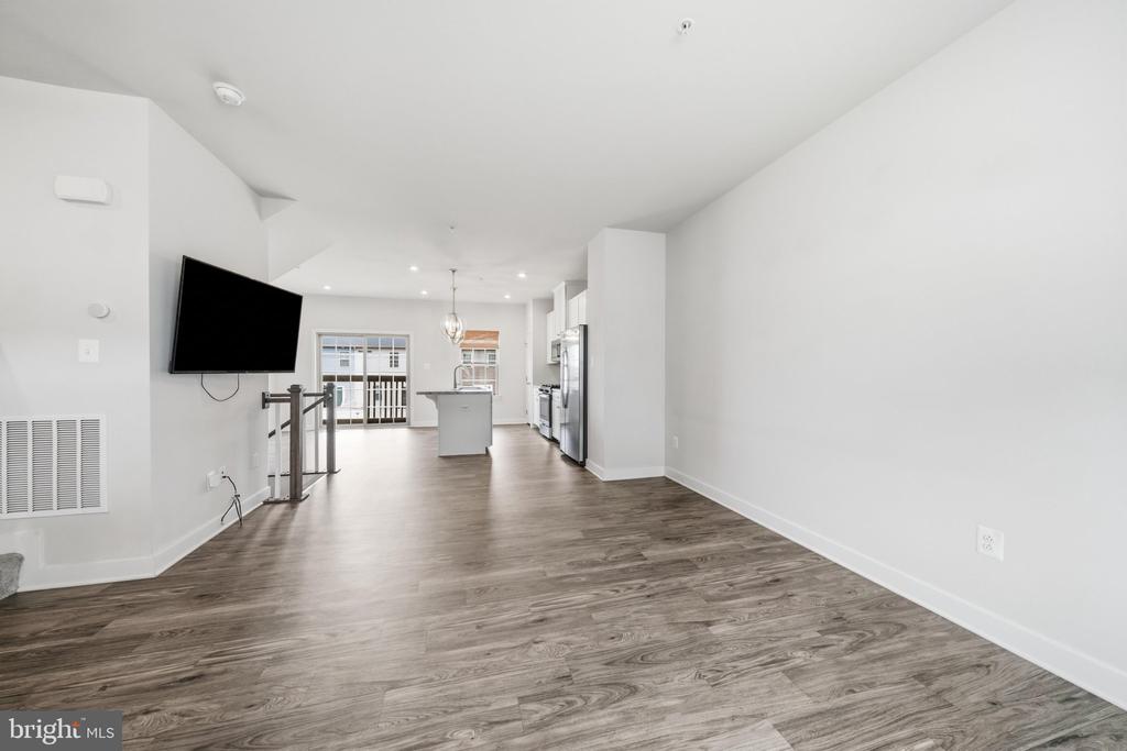 10704 LAMOKA LANE