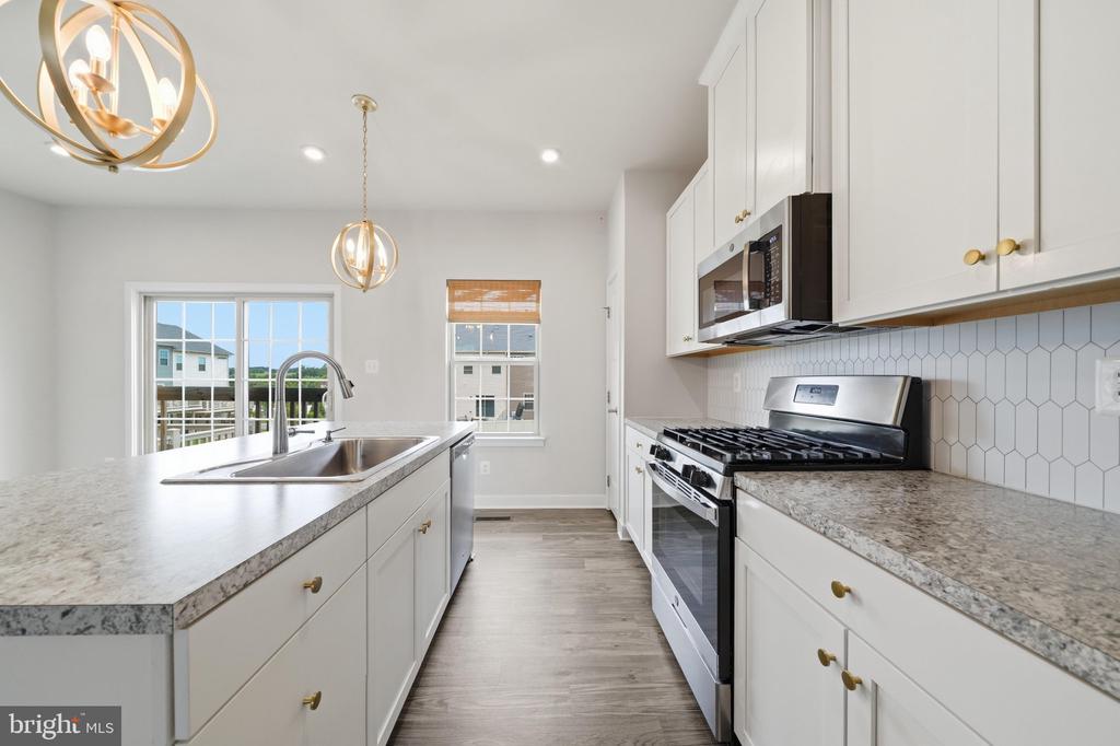 10704 LAMOKA LANE