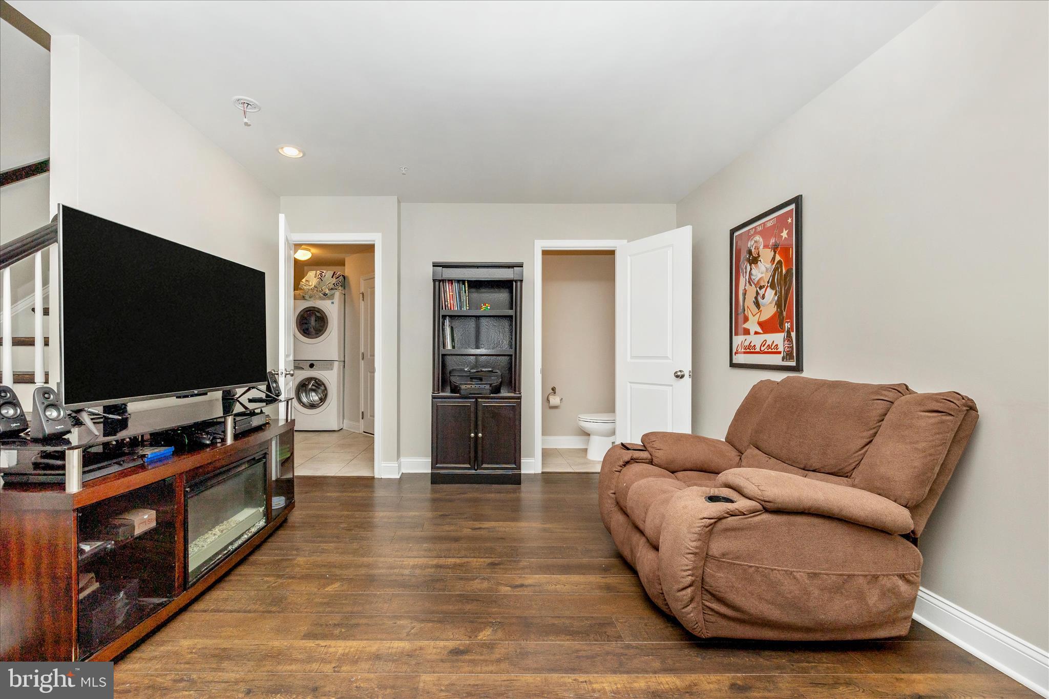 5018 JUDICIAL WAY