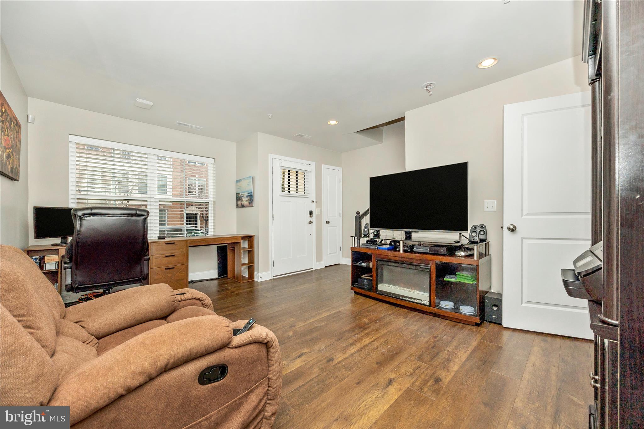 5018 JUDICIAL WAY